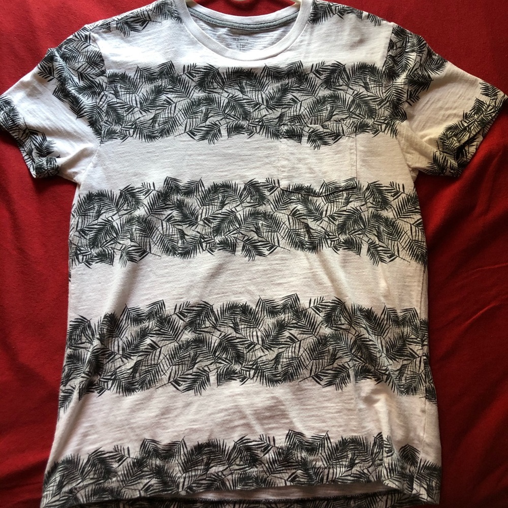 Old Navy Black and White Palm Tree T-Shirt